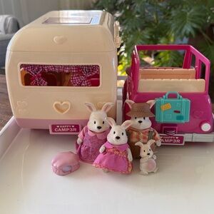 Li’l Woodzeez Happy Camper Car Play Set Cottonball Rabbit Family